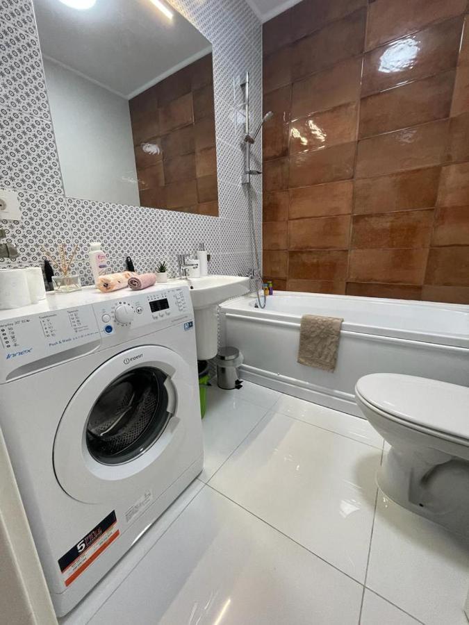 Phoenix Luxury Apartment Oradea Eksteriør billede