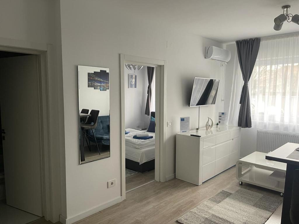 Phoenix Luxury Apartment Oradea Eksteriør billede